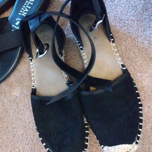 Sandels